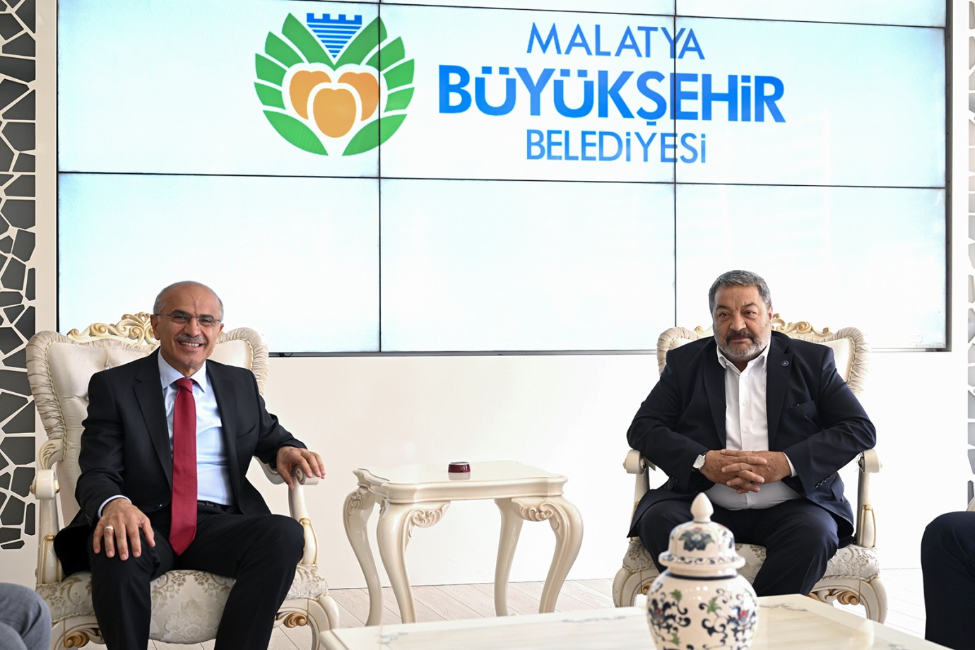 MHP'den Başkan Sami Er' Ziyaret