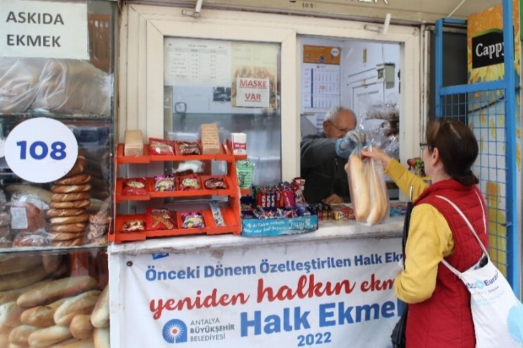 Antalya Büyükşehir bir yılda 16 milyon ekmek üretti