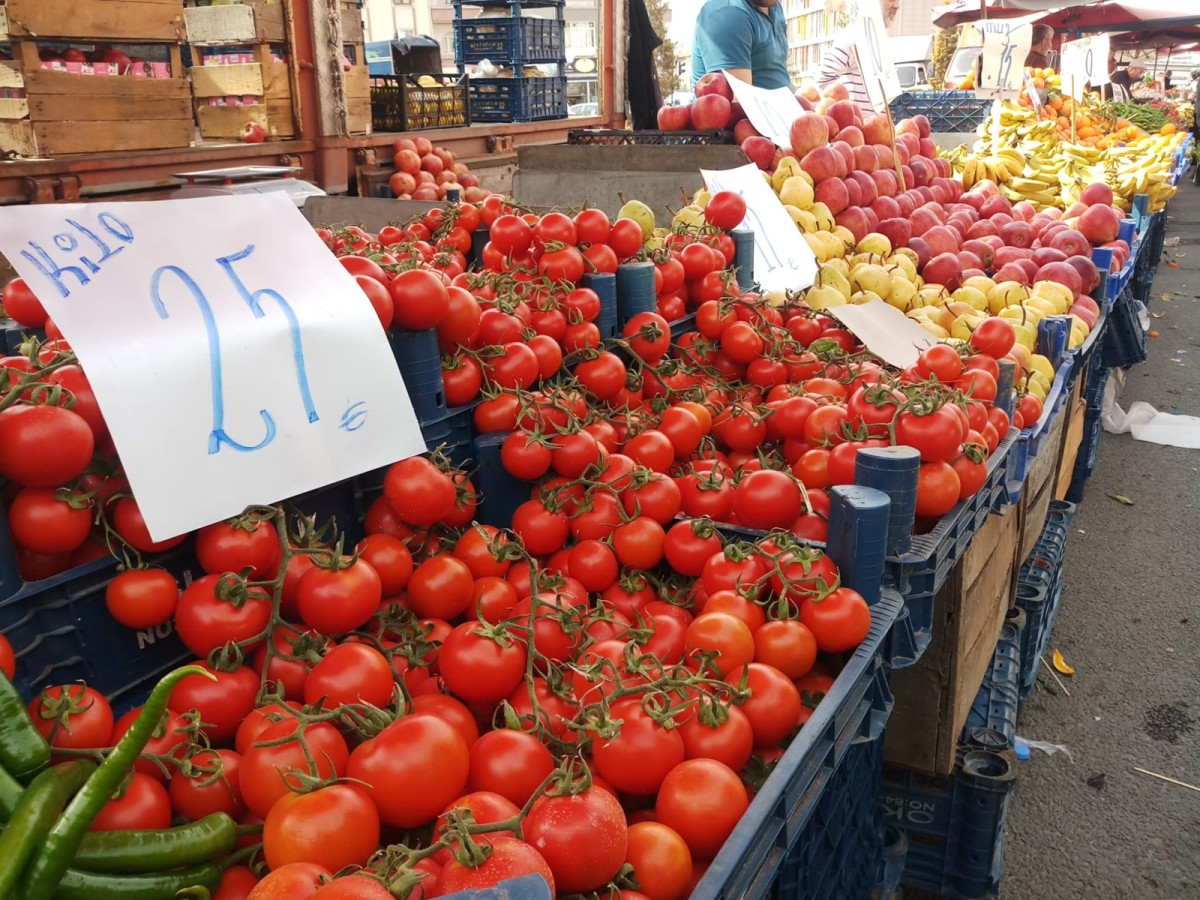 Sebze -Meyve Fiyatları Cep Yakıyor