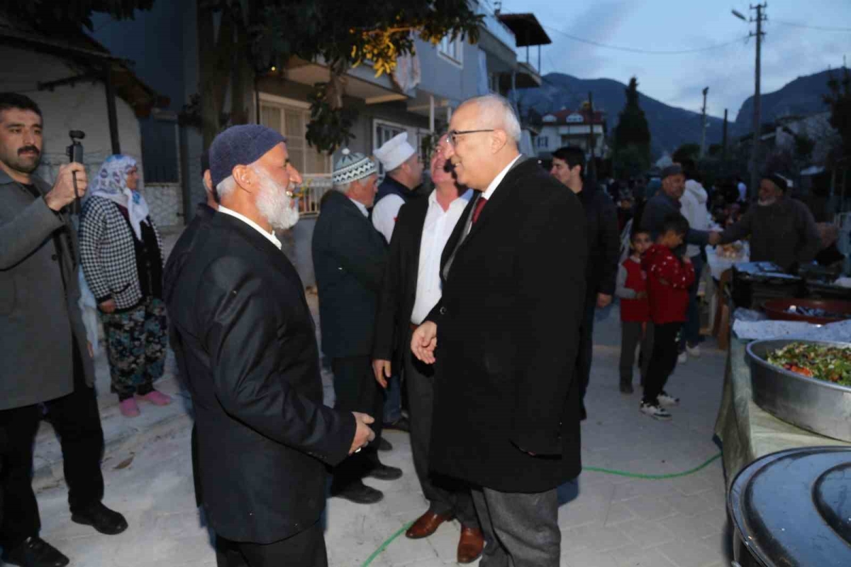 Başkan Arslan, vatandaşlarla iftarda buluştu
