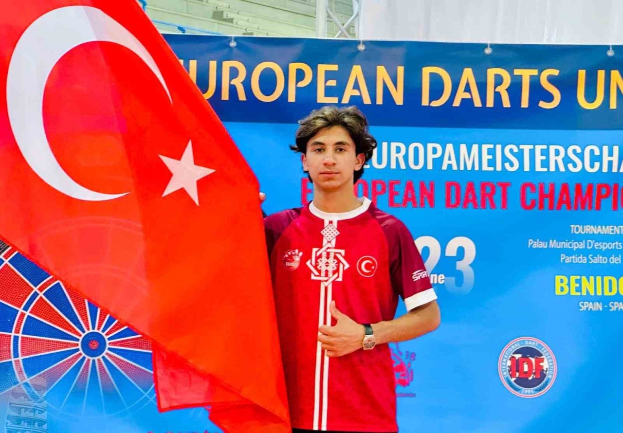 Elazığlı dart sporcusu Mahmut Demir, milli takım seçmelerinde
